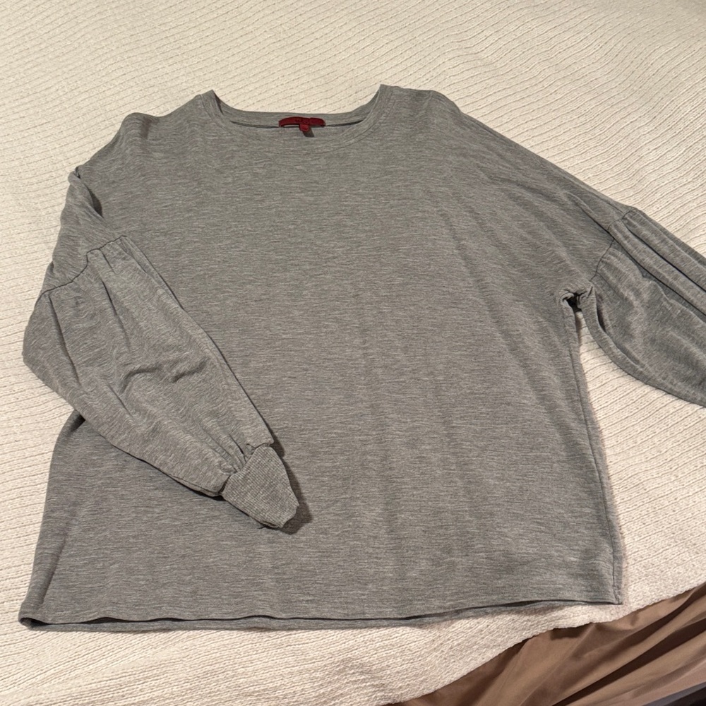 Red Brand Gray Top